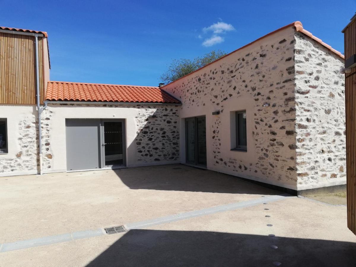 La Borderie - Maison Des Randonnees - Gite Etape - Gite De Groupe Vaire Exterior photo